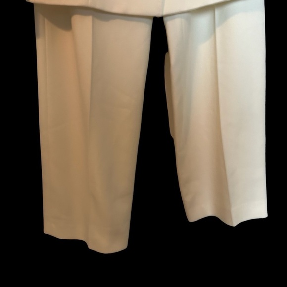 Collection for Le Suit Cream Two Piece Fully Lined Classic Pant Suit Sz. 8P - Picture 2 of 16